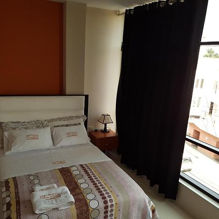 Villa Real Hotel & Suites Чиклайо Екстериор снимка