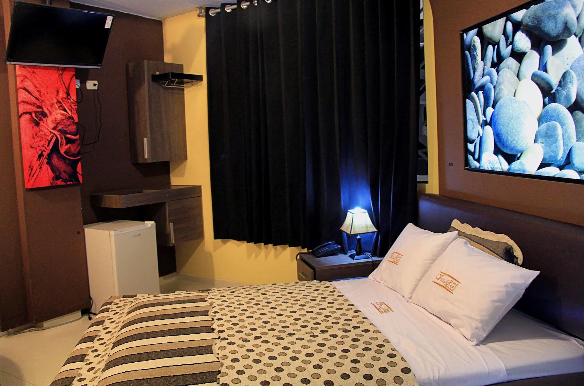 Villa Real Hotel & Suites Чиклайо Екстериор снимка