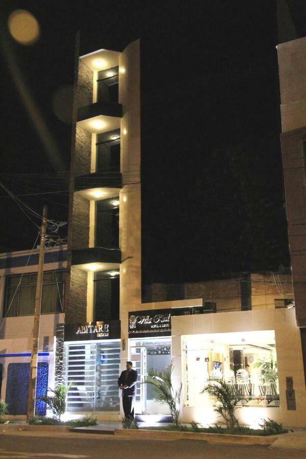 Villa Real Hotel & Suites Чиклайо Екстериор снимка