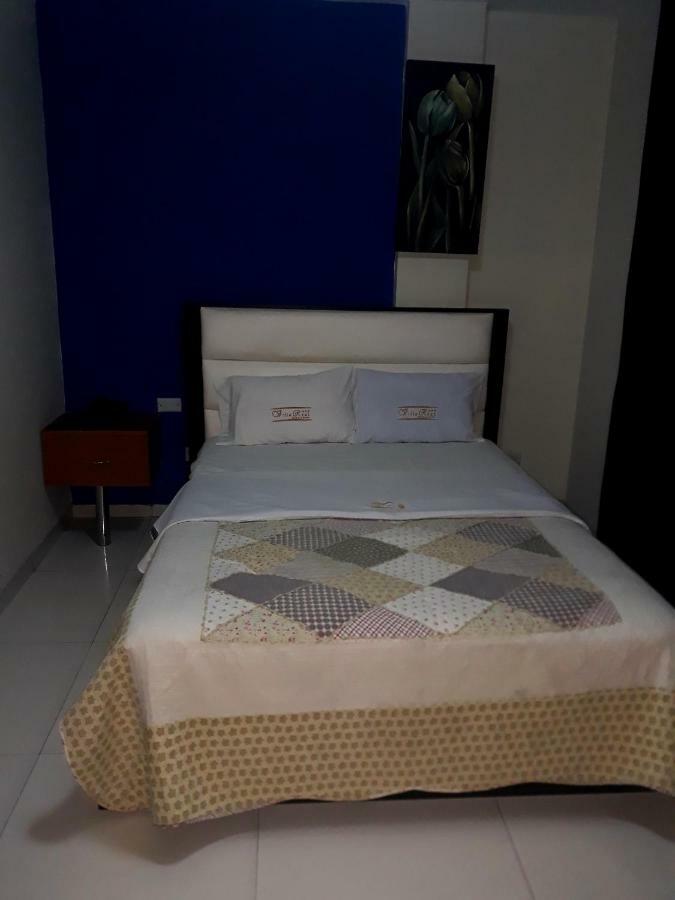 Villa Real Hotel & Suites Чиклайо Екстериор снимка