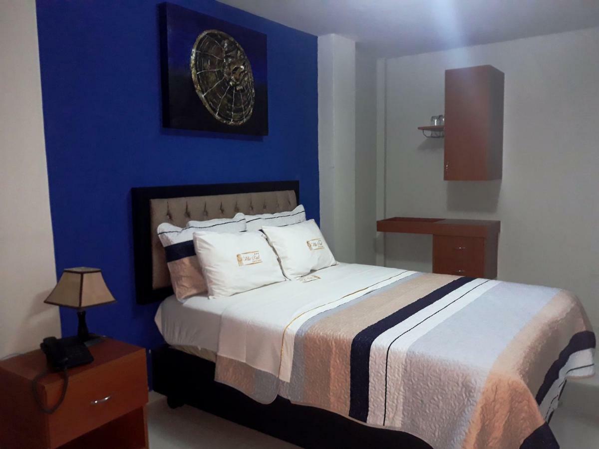 Villa Real Hotel & Suites Чиклайо Екстериор снимка